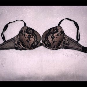 Victoria’s Secret Black Lace Push Up Bra🖤